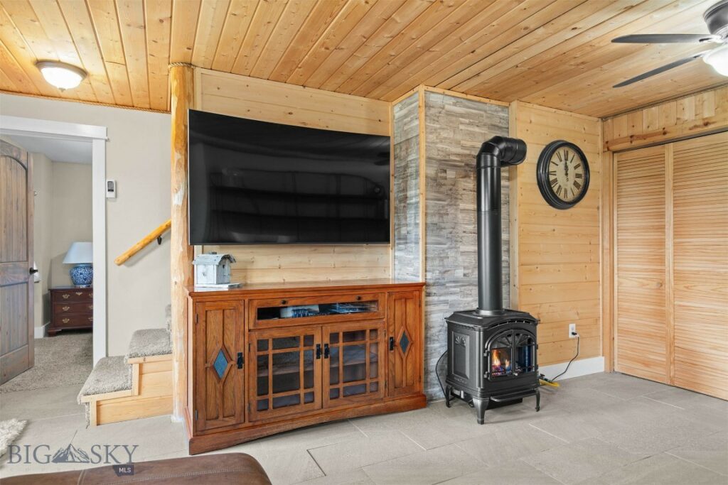 185 Peak Road, Bozeman MT 59715