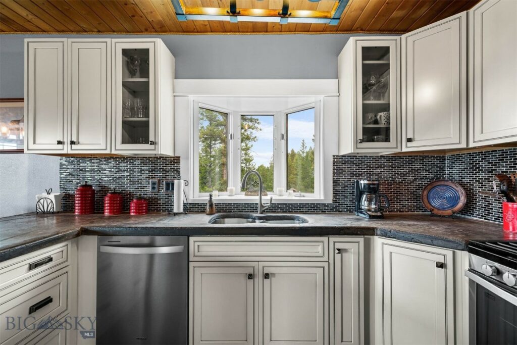 185 Peak Road, Bozeman MT 59715