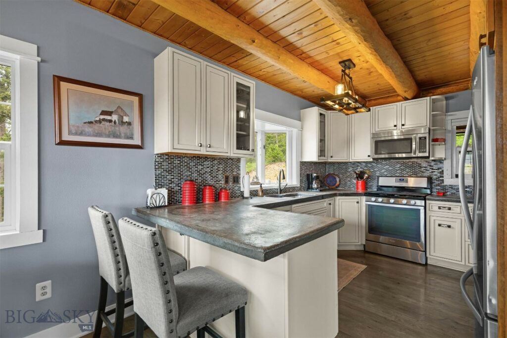 185 Peak Road, Bozeman MT 59715