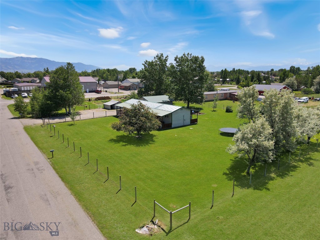 1862 Mactavish Lane, Belgrade MT 59714