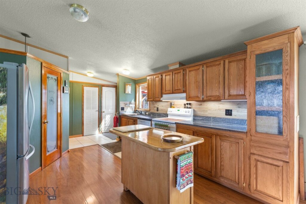 190 Tracy Ann Drive, Belgrade MT 59714