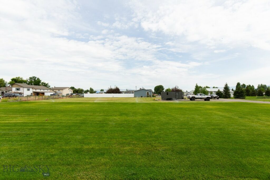 191 S Old Place, Belgrade MT 59714