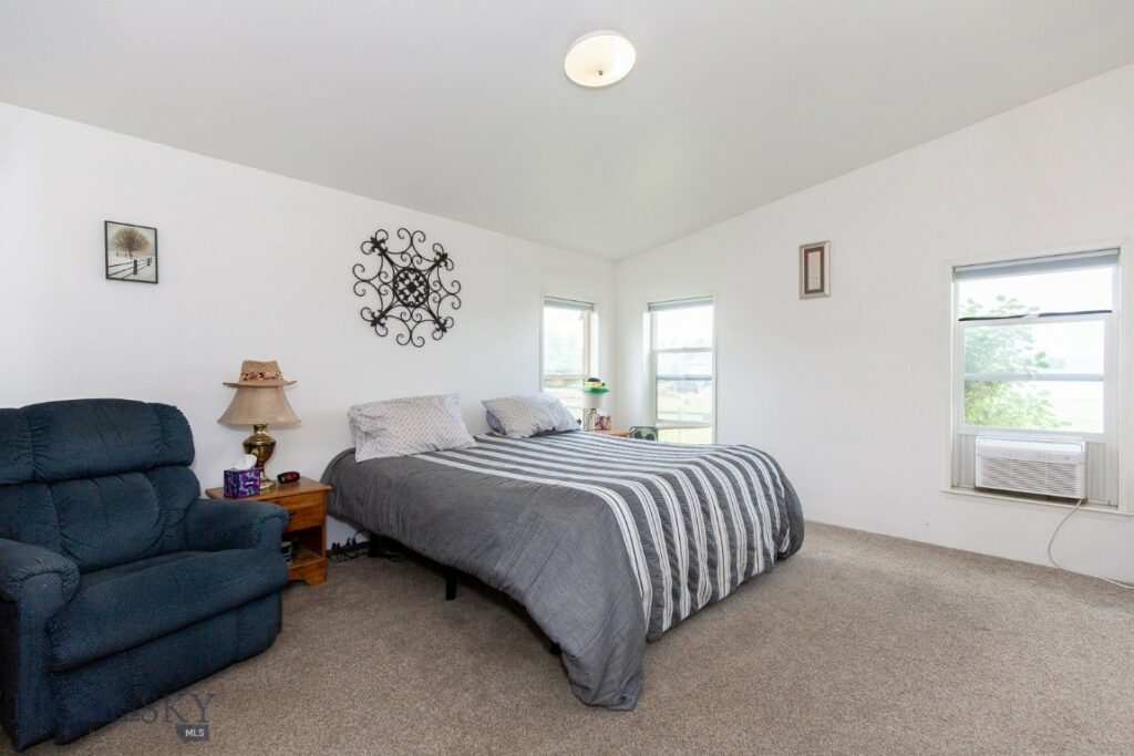 191 S Old Place, Belgrade MT 59714