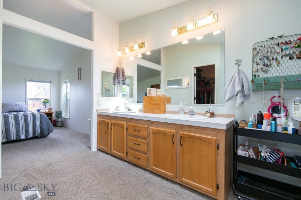 191 S Old Place, Belgrade MT 59714