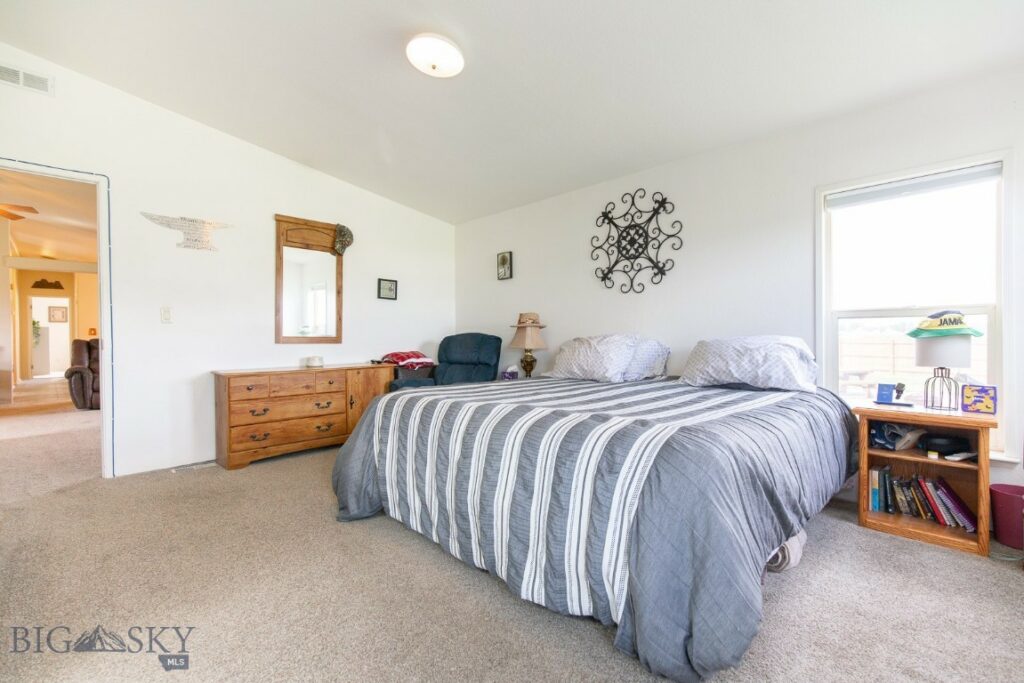 191 S Old Place, Belgrade MT 59714