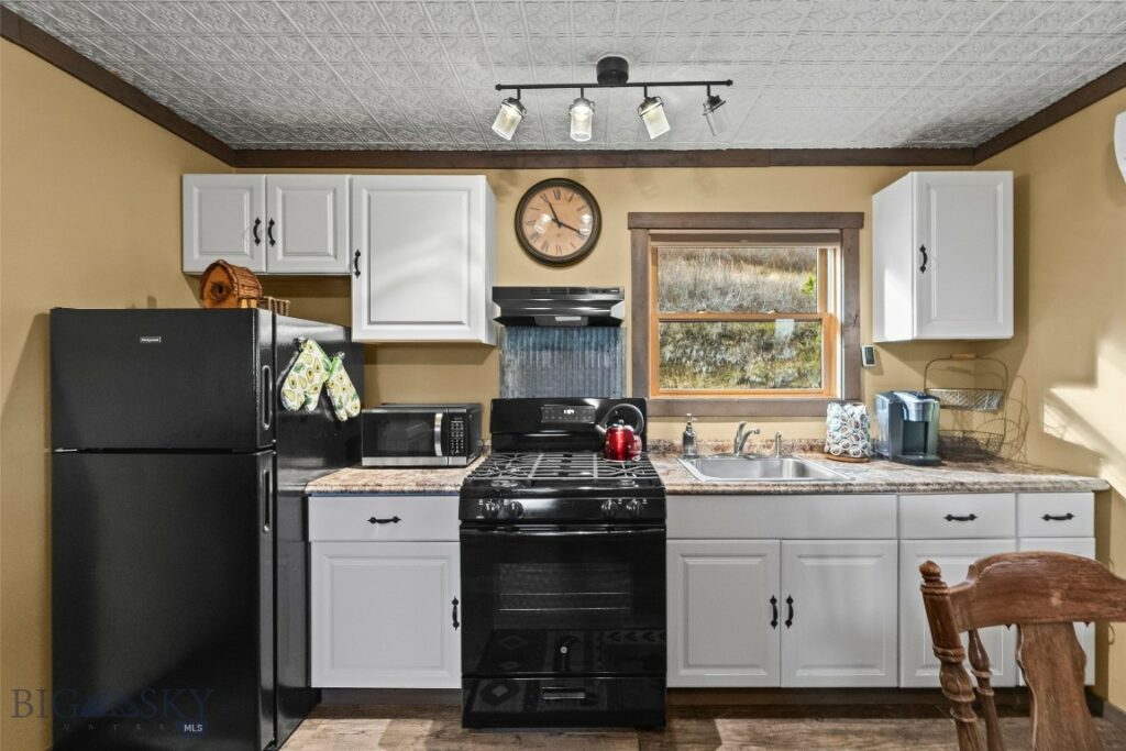 192 Mountain Brook Road, Livingston MT 59047