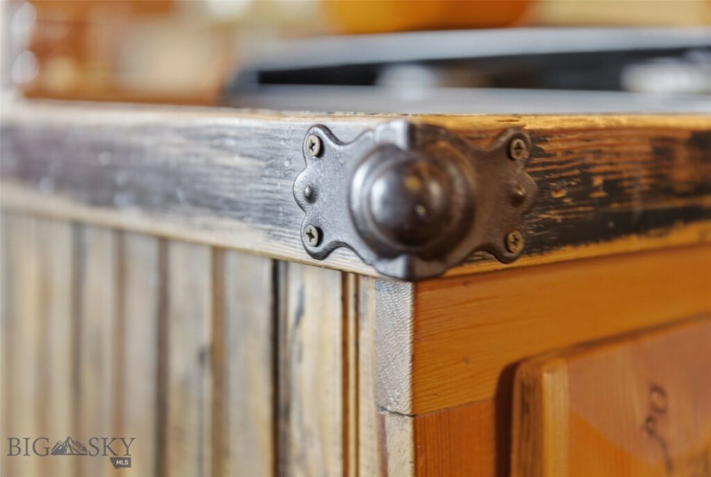 192 Mountain Brook Road, Livingston MT 59047