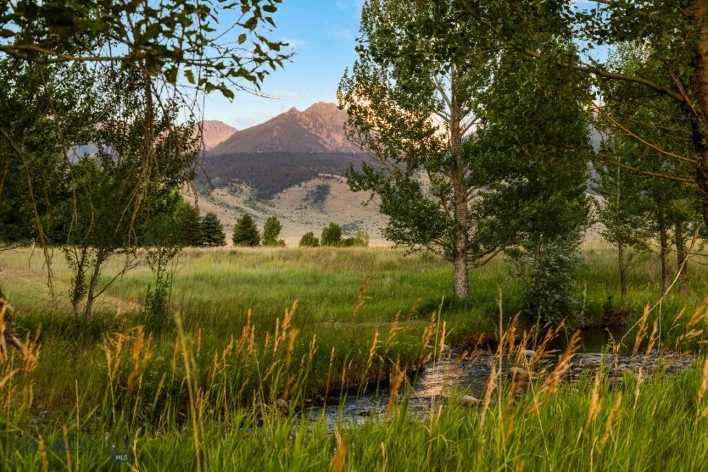 1921 E River Road, Livingston MT 59047