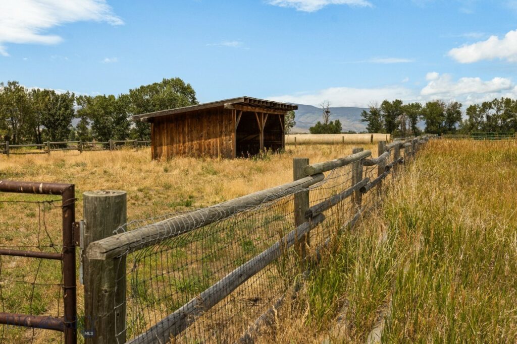 1921 E River Road, Livingston MT 59047