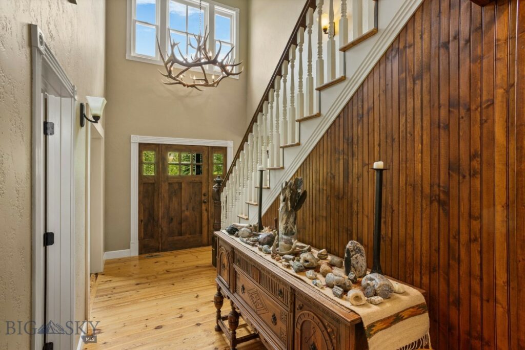 1921 E River Road, Livingston MT 59047