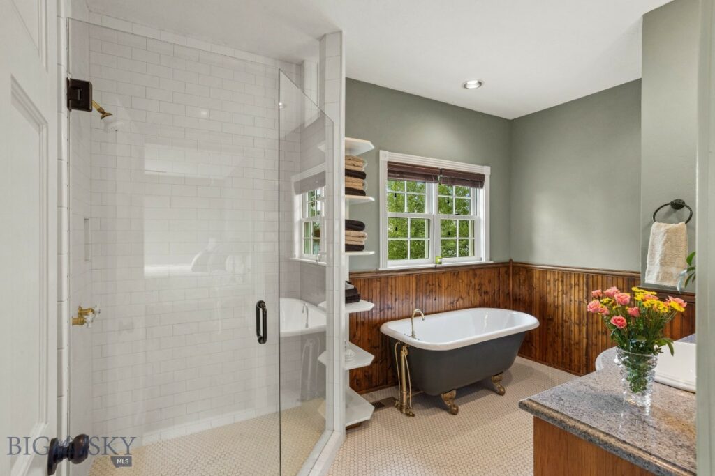 1921 E River Road, Livingston MT 59047