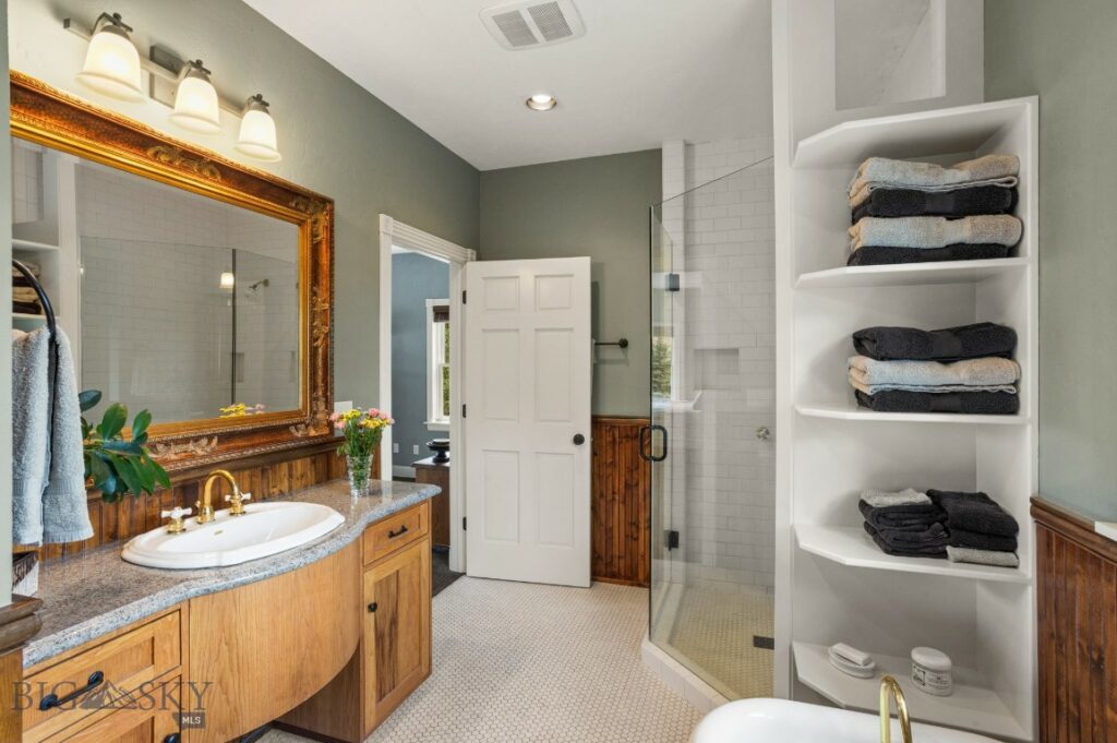 1921 E River Road, Livingston MT 59047