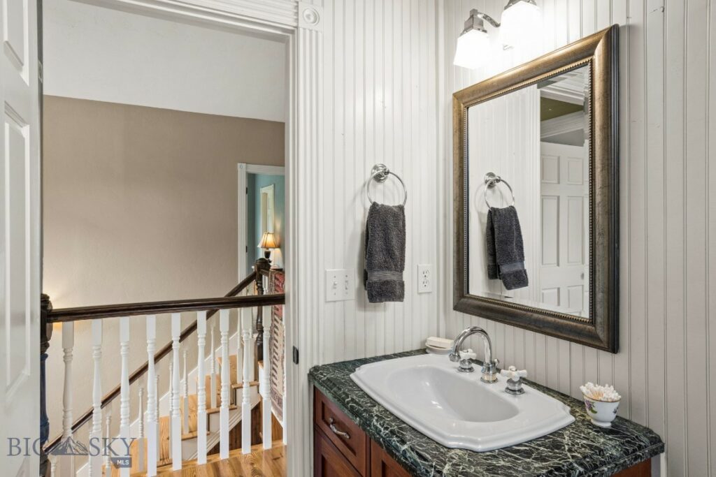 1921 E River Road, Livingston MT 59047