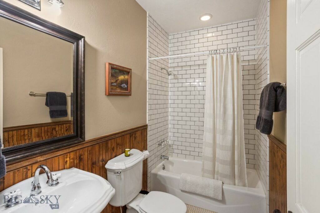 1921 E River Road, Livingston MT 59047