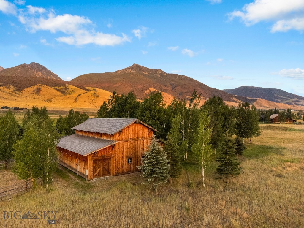 1921 E River Road, Livingston MT 59047