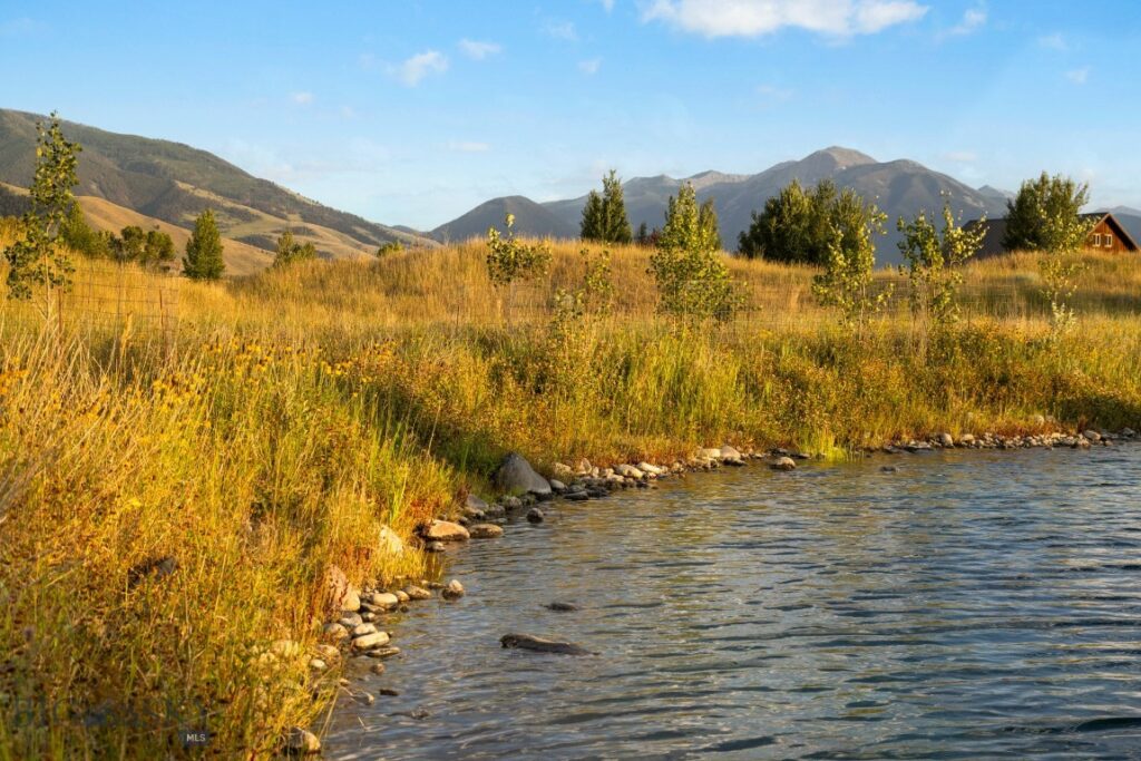 1921 E River Road, Livingston MT 59047