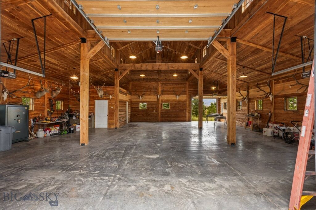 1921 E River Road, Livingston MT 59047