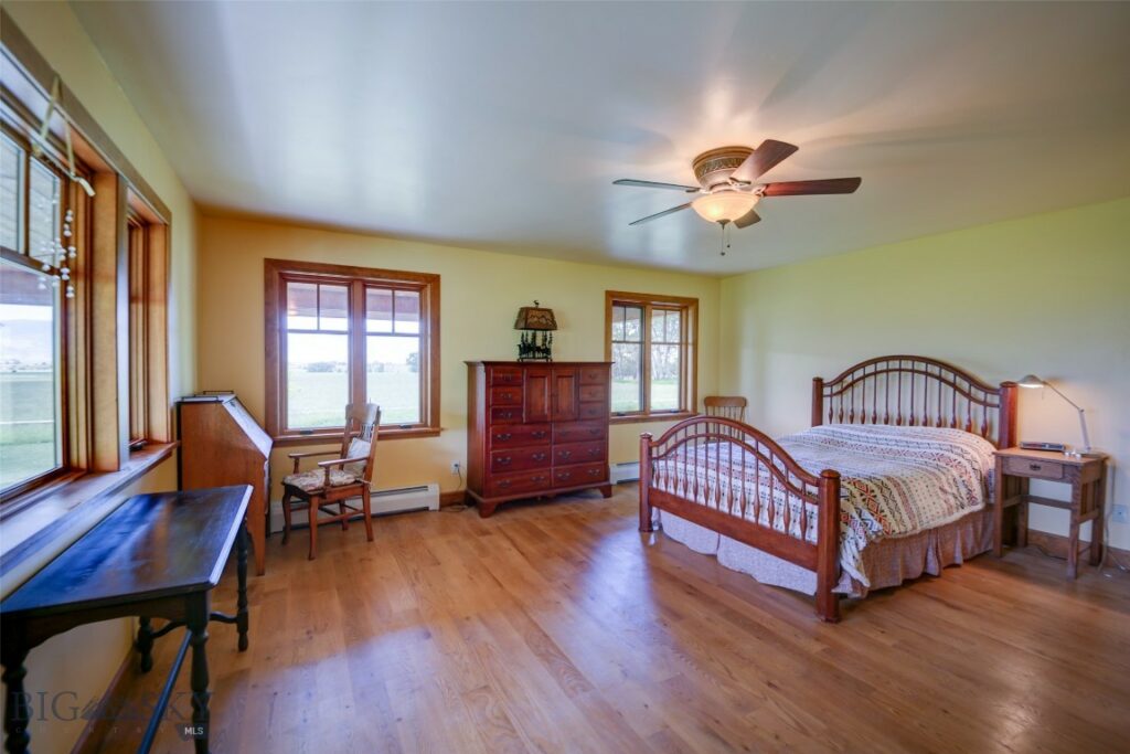 1986 E River Road, Livingston MT 59047