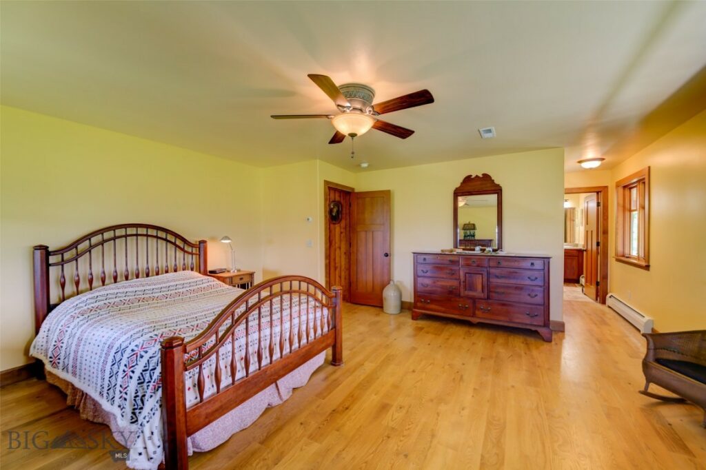 1986 E River Road, Livingston MT 59047