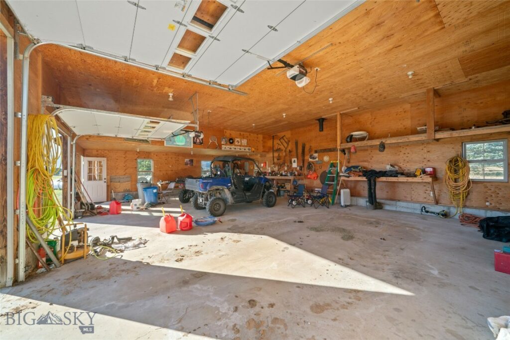 1986 E River Road, Livingston MT 59047