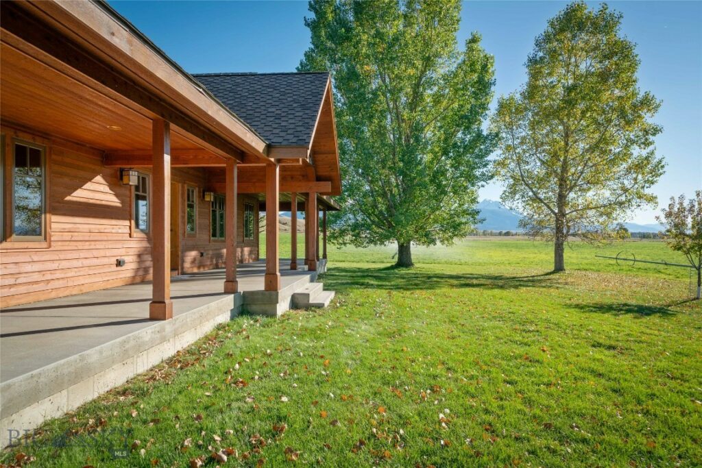 1986 E River Road, Livingston MT 59047