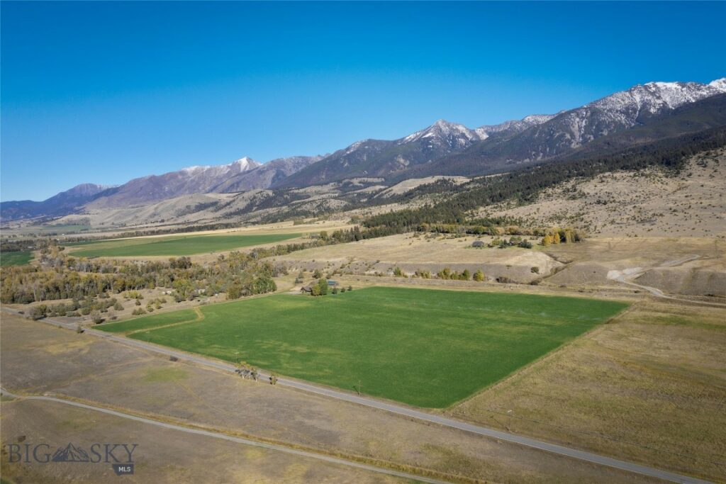 1986 E River Road, Livingston MT 59047