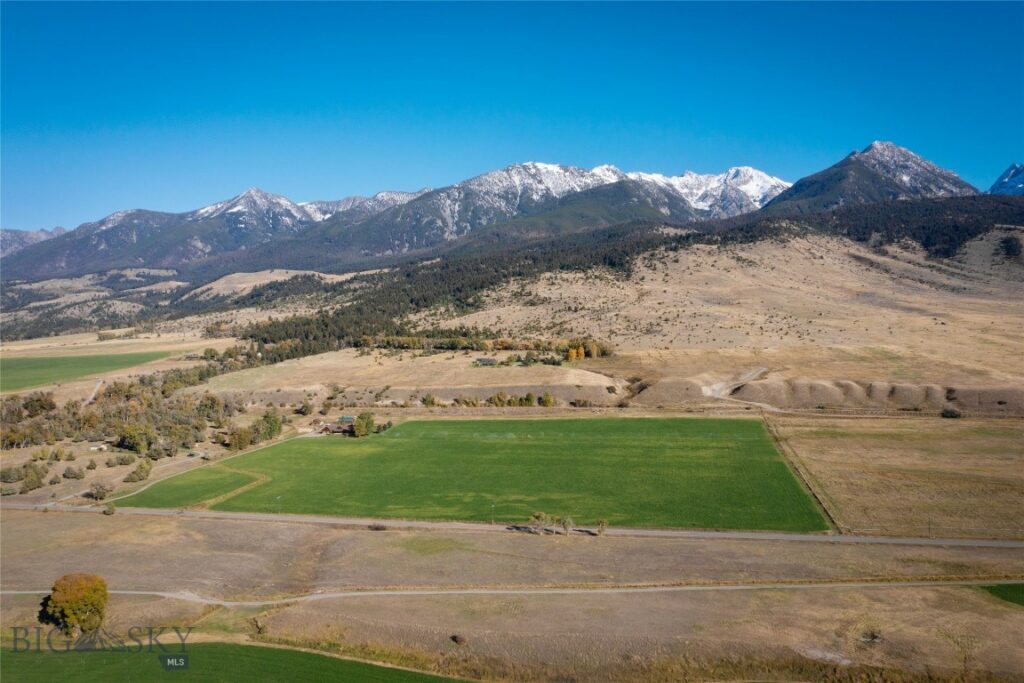 1986 E River Road, Livingston MT 59047