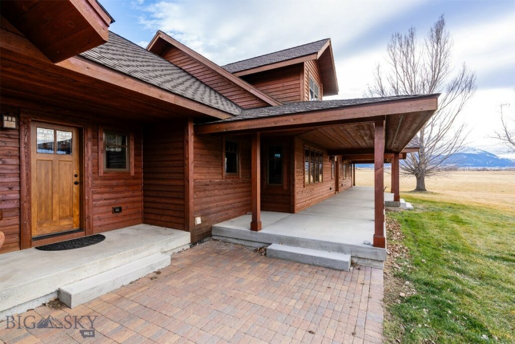 1986 East River Road, Livingston MT 59047