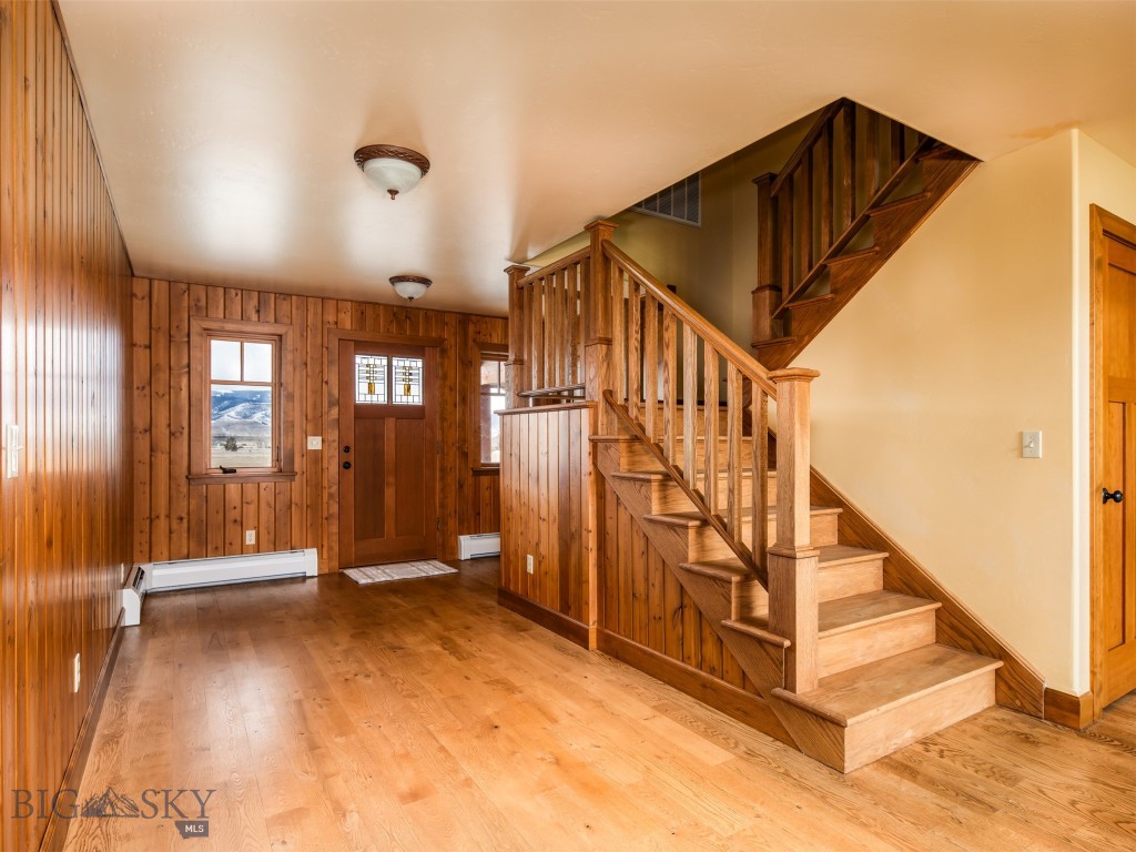 1986 East River Road, Livingston MT 59047