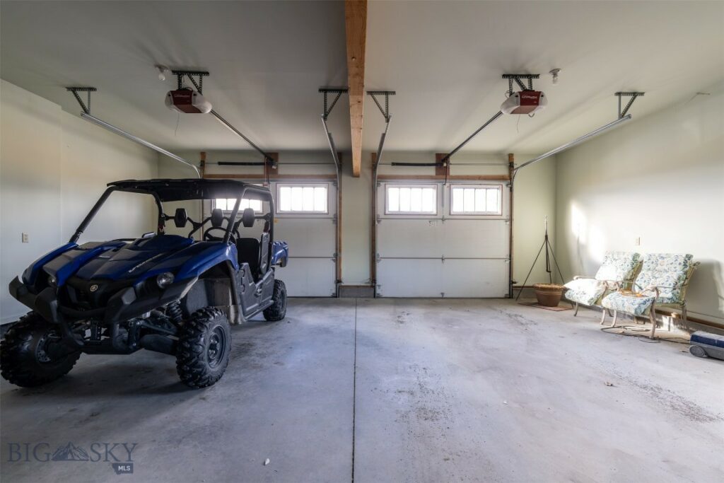 1986 East River Road, Livingston MT 59047