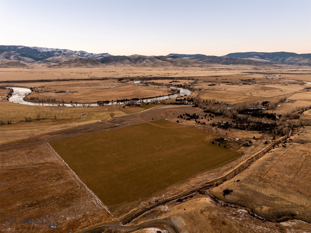 1986 East River Road, Livingston MT 59047