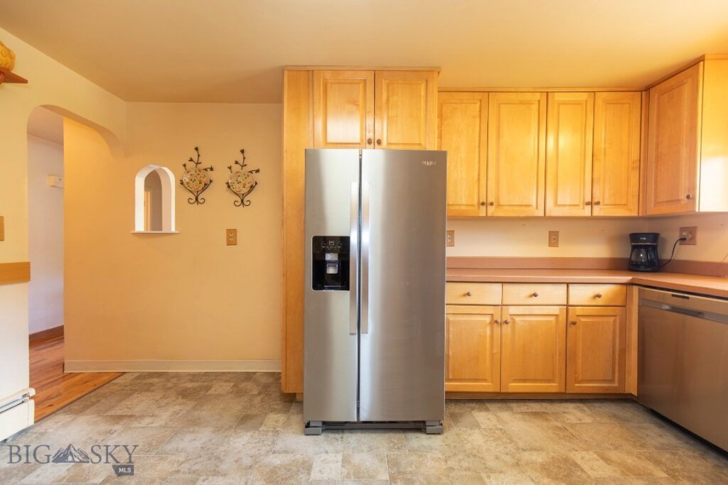 2 Shamrock Lane, Livingston MT 59047