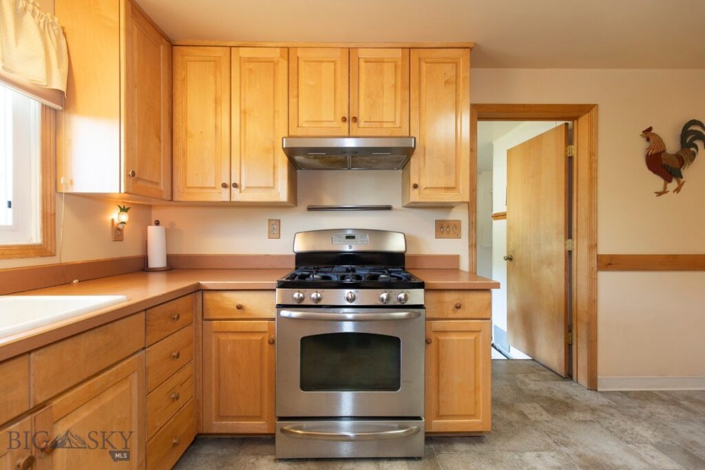 2 Shamrock Lane, Livingston MT 59047
