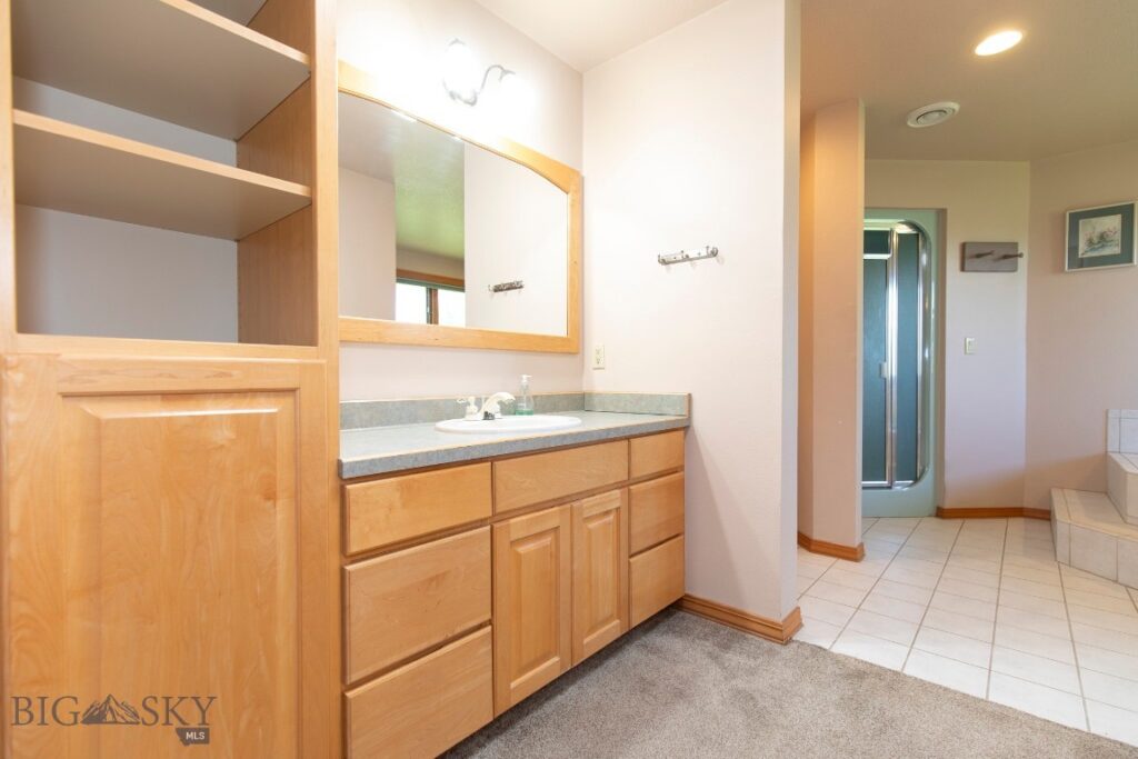 2 Shamrock Lane, Livingston MT 59047
