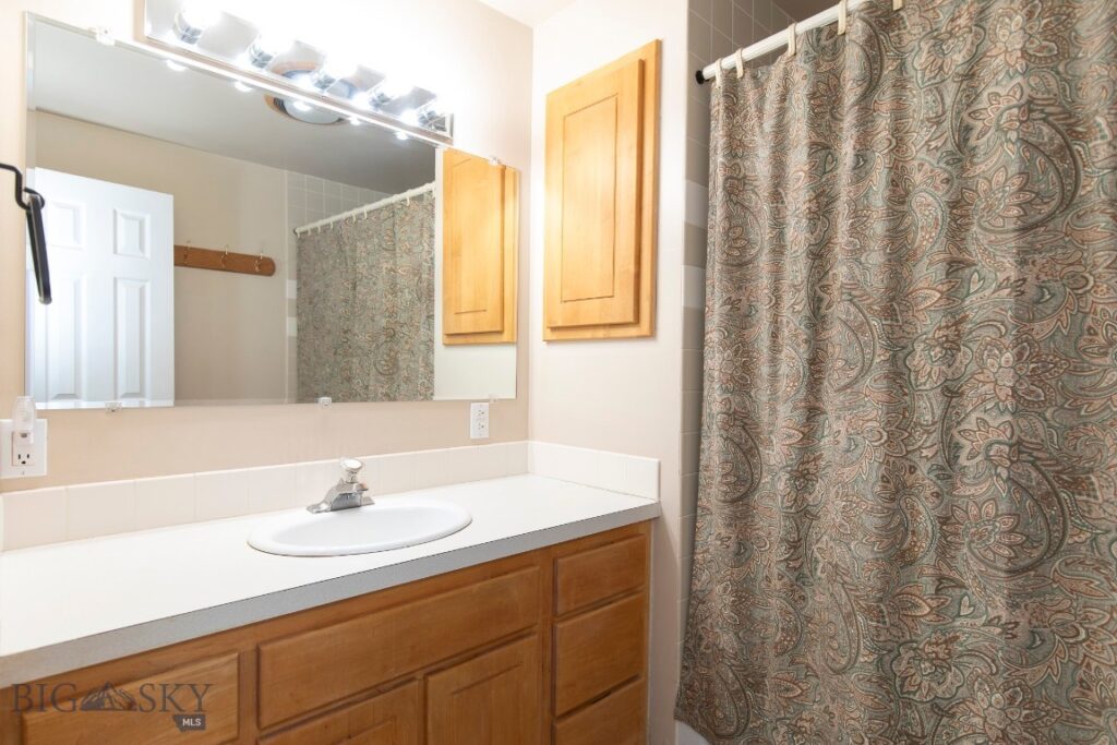 2 Shamrock Lane, Livingston MT 59047