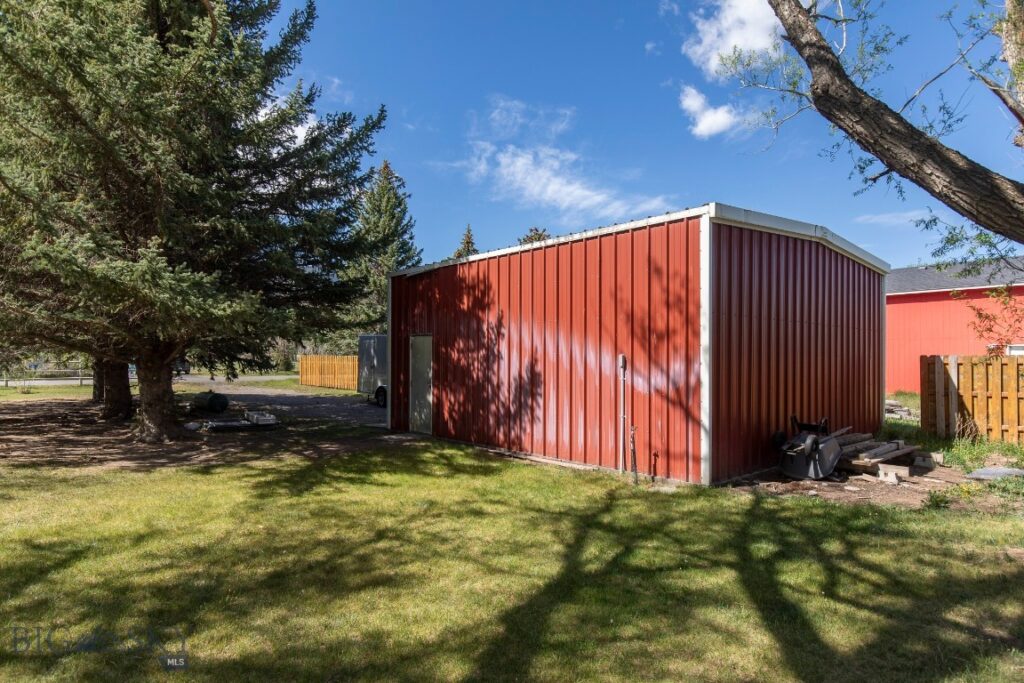 2 Shamrock Lane, Livingston MT 59047