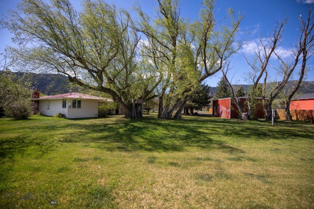 2 Shamrock Lane, Livingston MT 59047