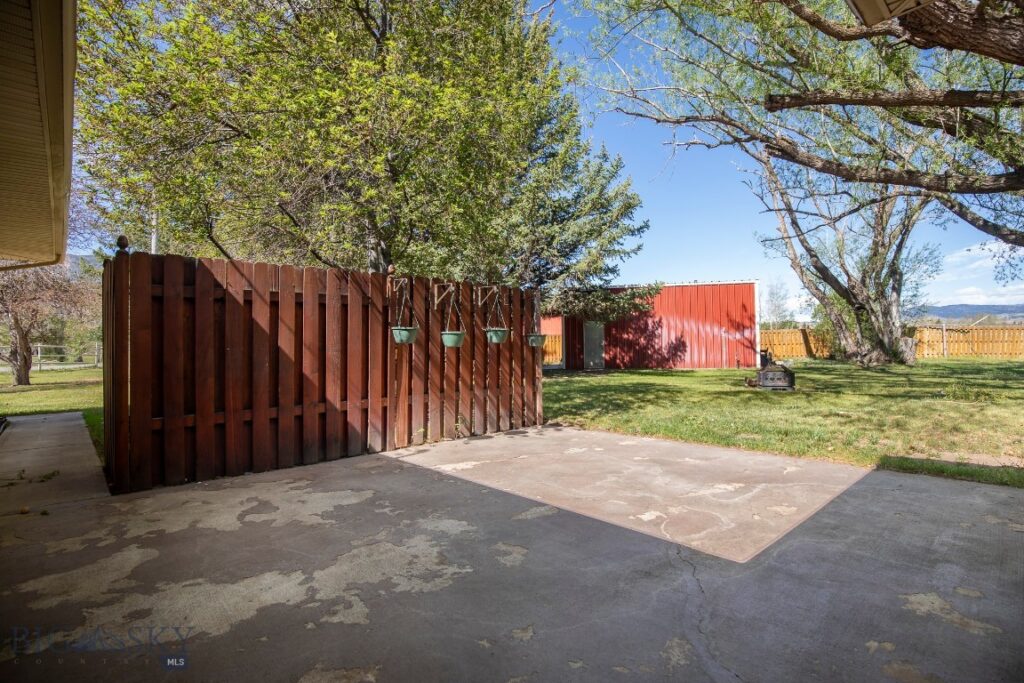 2 Shamrock Lane, Livingston MT 59047