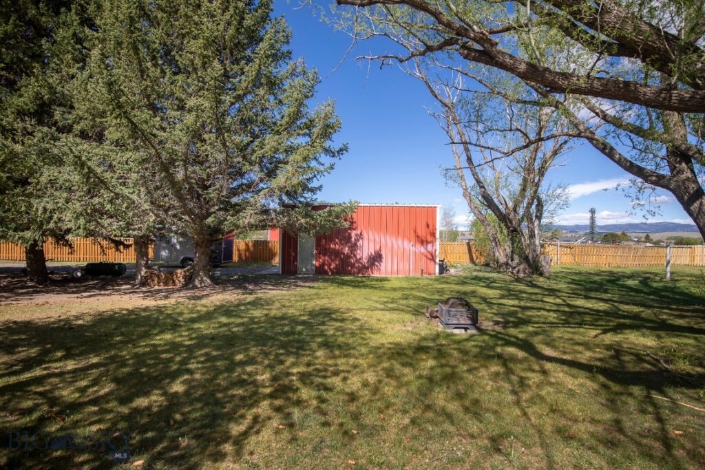 2 Shamrock Lane, Livingston MT 59047
