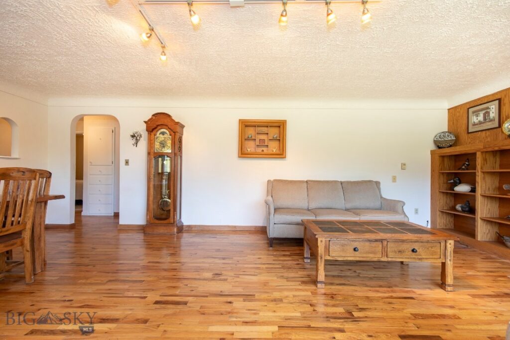2 Shamrock Lane, Livingston MT 59047