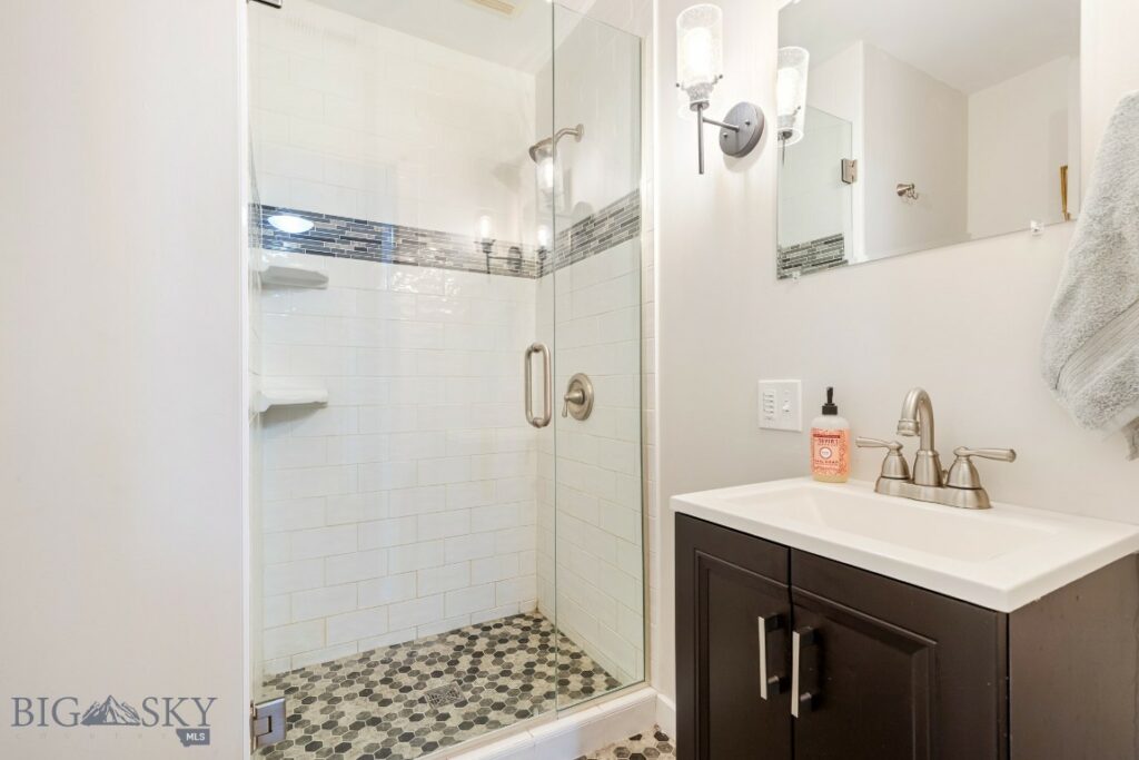 2 Harris Place, Livingston MT 59047