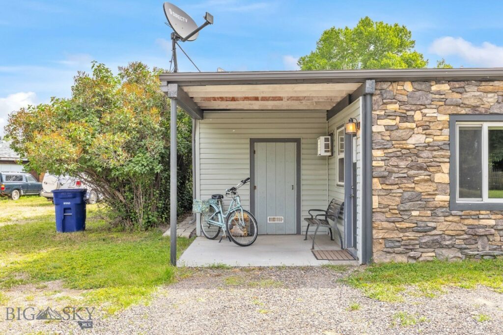 2 Harris Place, Livingston MT 59047