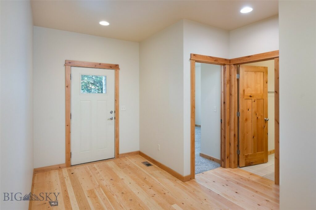 20 Voyager Lane, Bozeman MT 59718