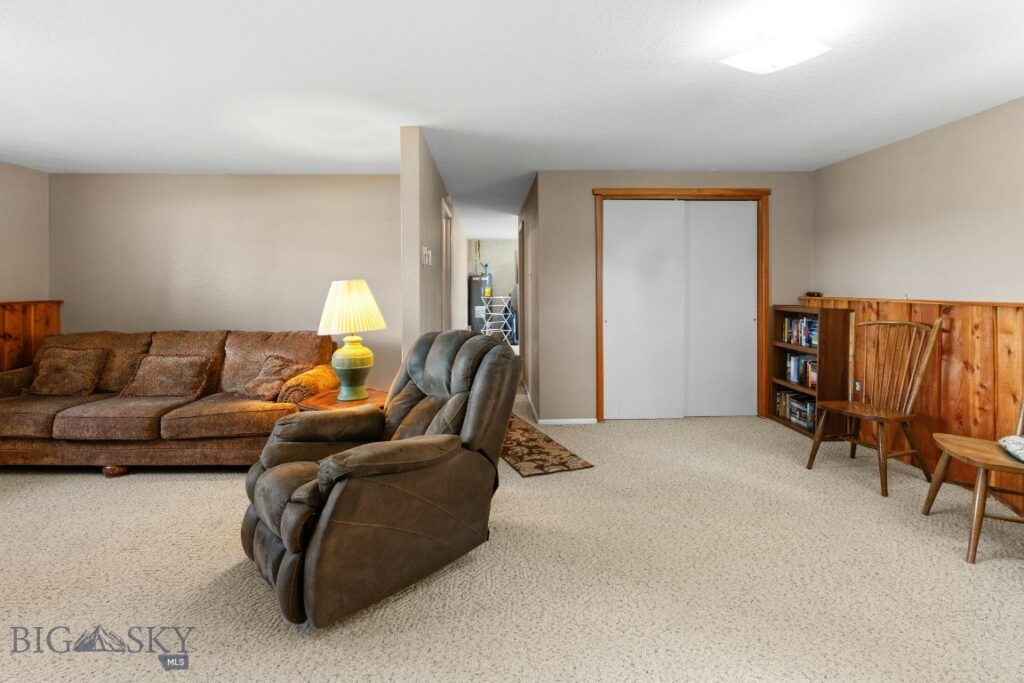 200 E Madison Avenue, Belgrade MT 59714