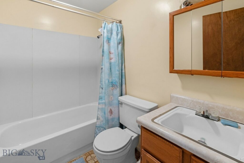 200 E Madison Avenue, Belgrade MT 59714