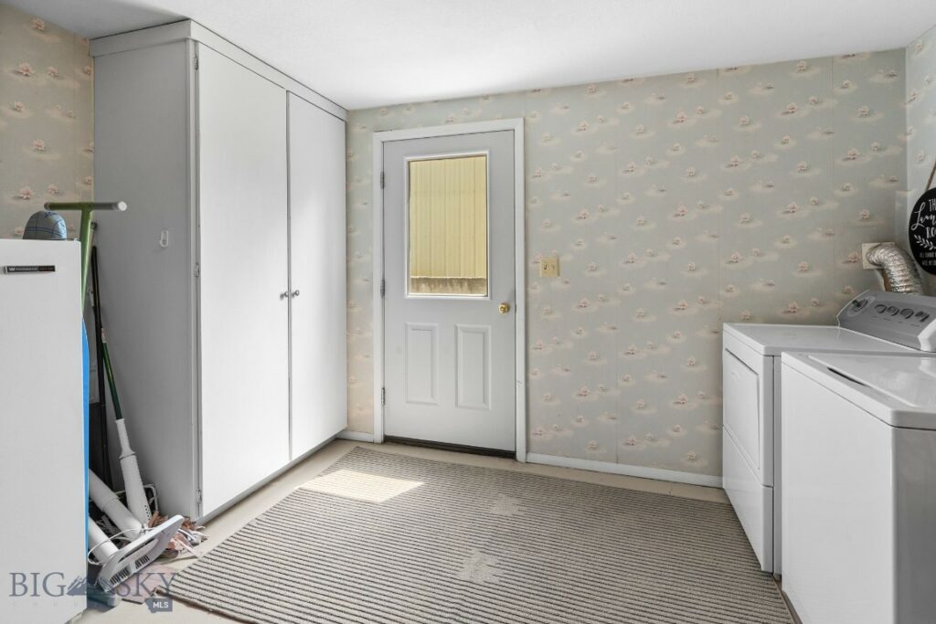 200 E Madison Avenue, Belgrade MT 59714