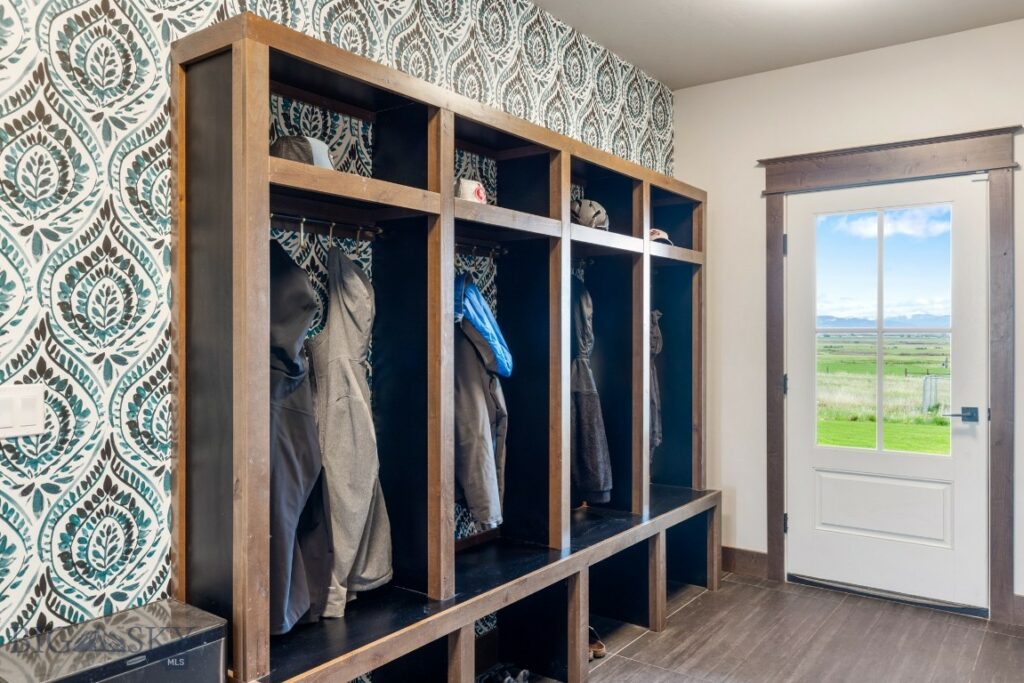 200 Miller Point Place, Belgrade MT 59714