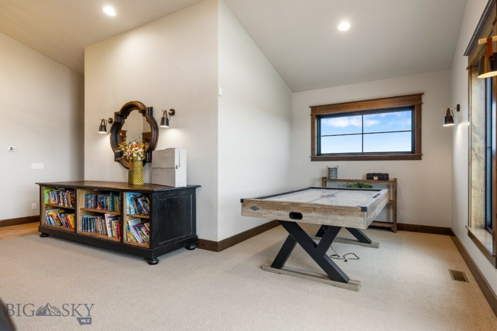 200 Miller Point Place, Belgrade MT 59714
