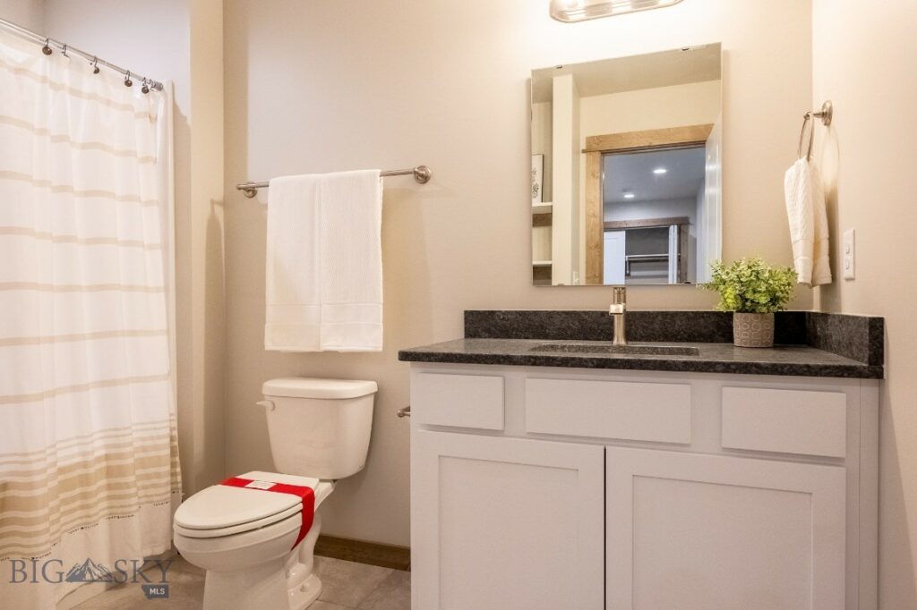 2001 Klaus Avenue, Belgrade MT 59714