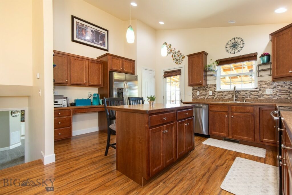 2008 Avocet Court, Belgrade MT 59714